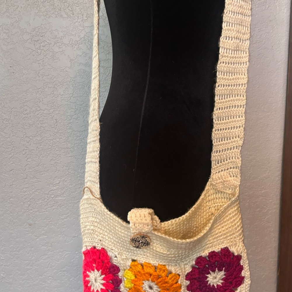 Handcrafted Cream Crochet Bag with Floral Accents